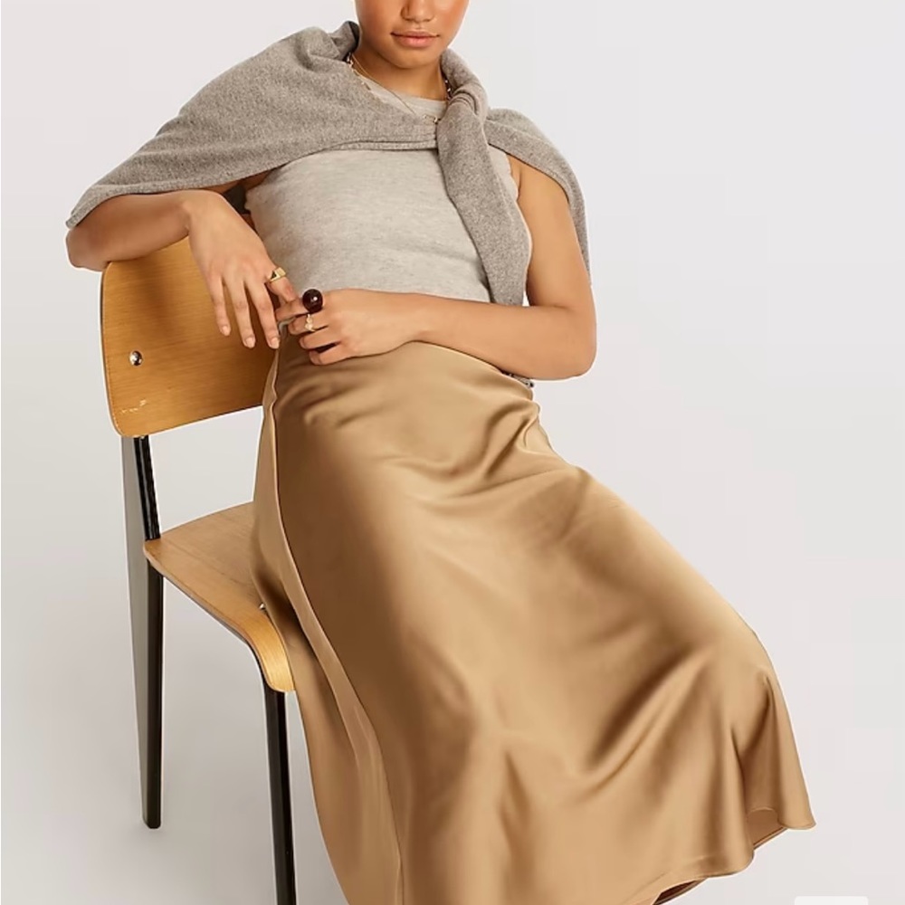 J. Crew silk-style pull on skirt. Beautiful champagne tan. Size medium.